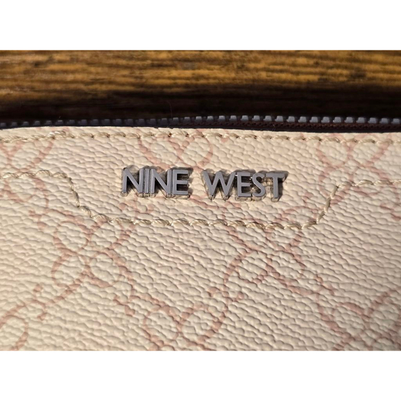 Nine West Beige Crossbody Bag multiple pockets - Picture 3 of 9